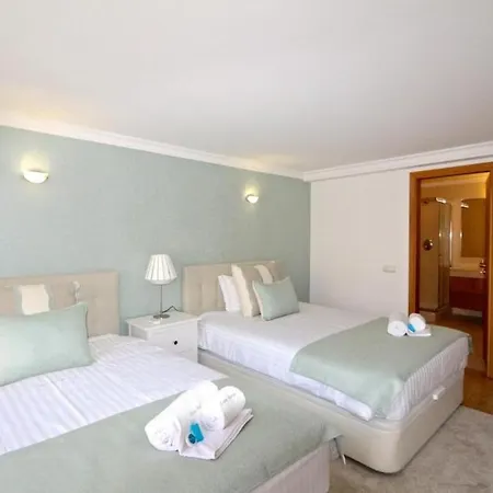 Luxury Portuguese 3 Bedrooms Gustas Prime Location Great For Families Vilamoura Villa *
